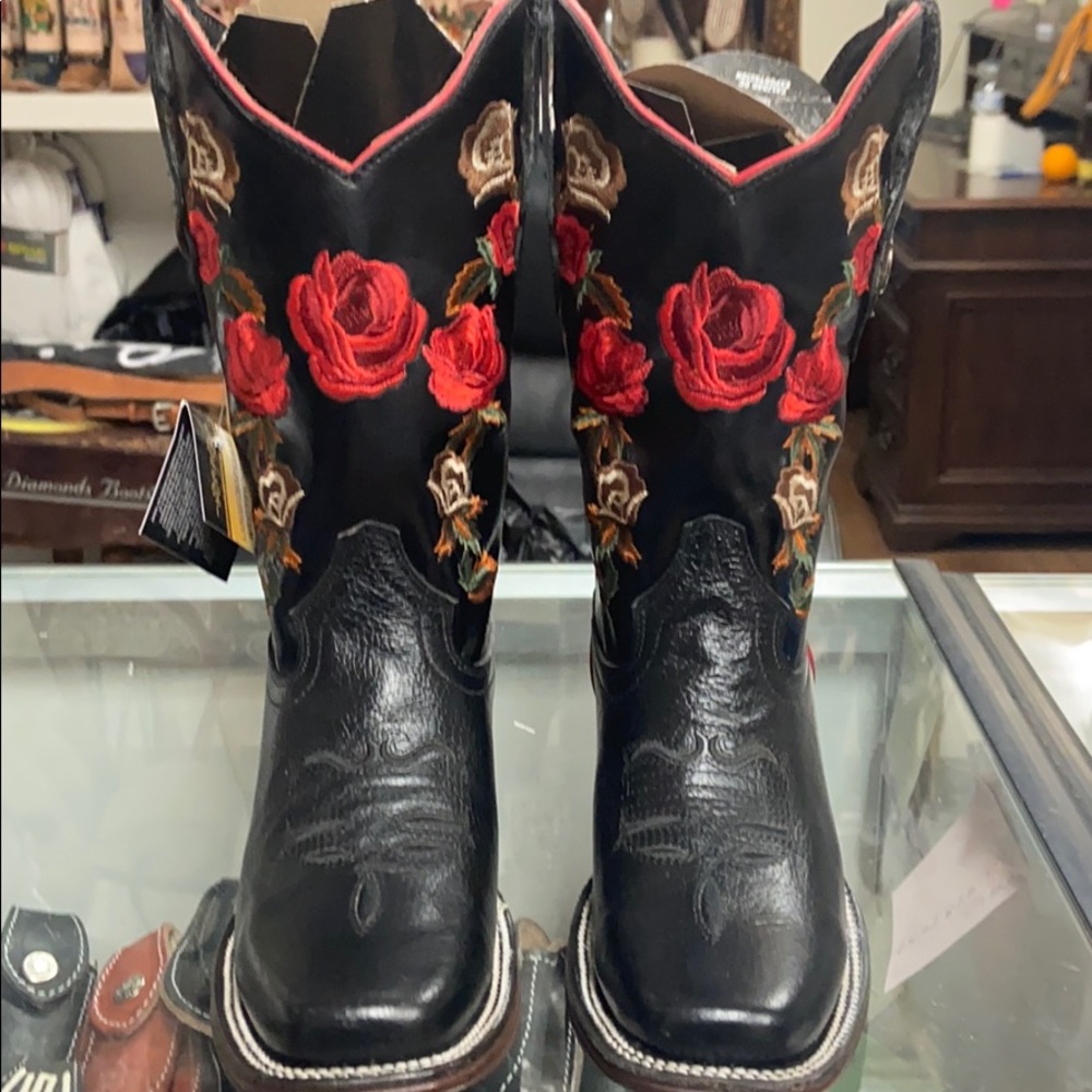 Square toe western boots